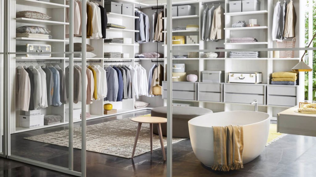 шкафы с распашными дверями