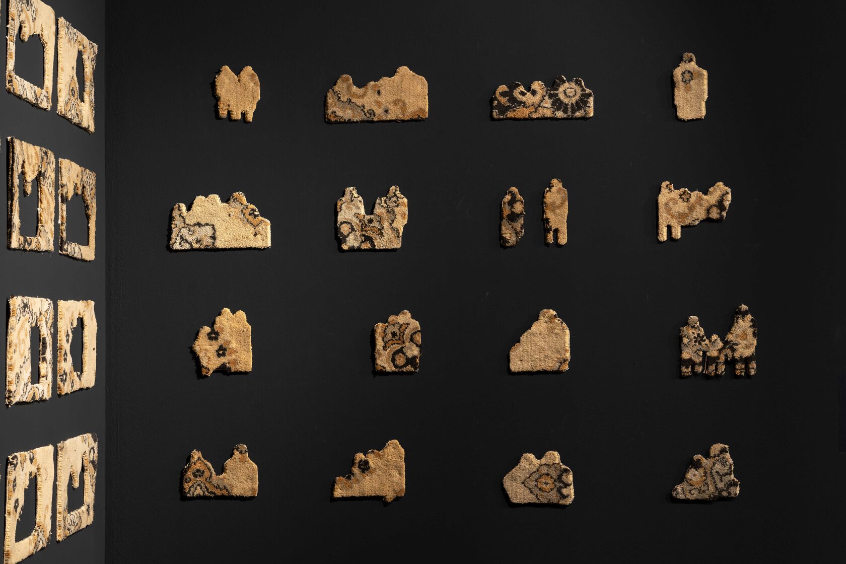 Лада Учаева, 2 красные гвоздики