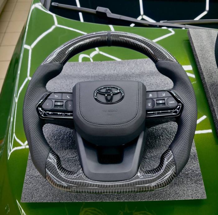 Toyota Camry V70 — Замена руля с активными кнопками