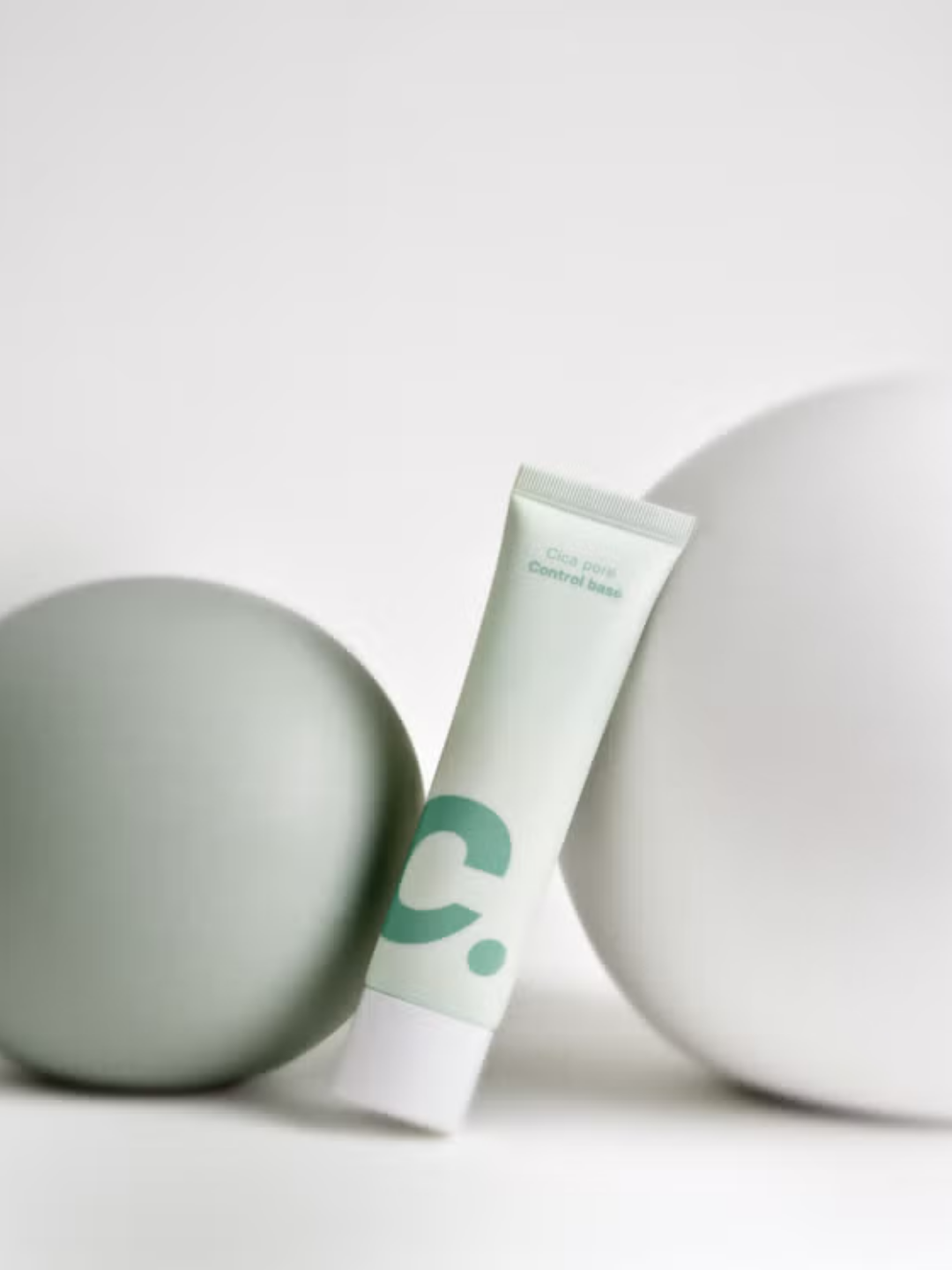 Матирующая база-праймер Code Glokolor Pore Blur Control: корейское средство для сужения пор и контроля жирного блеска на весь день.