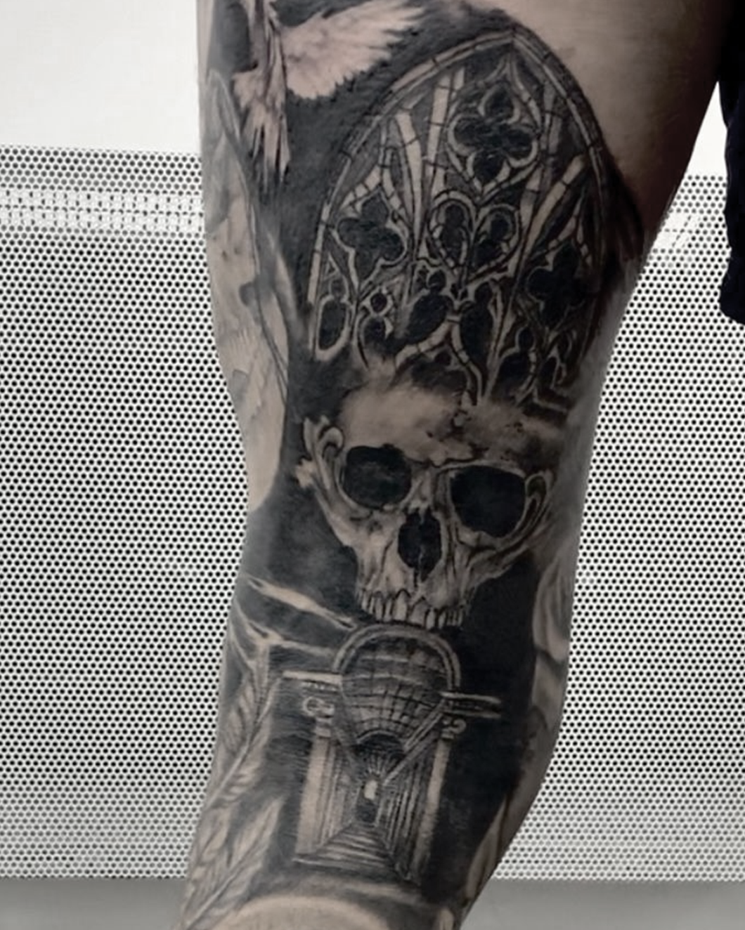 Tattoo Bar · fine-line