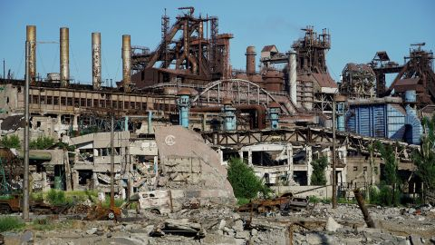 Повредени конструкции на завода