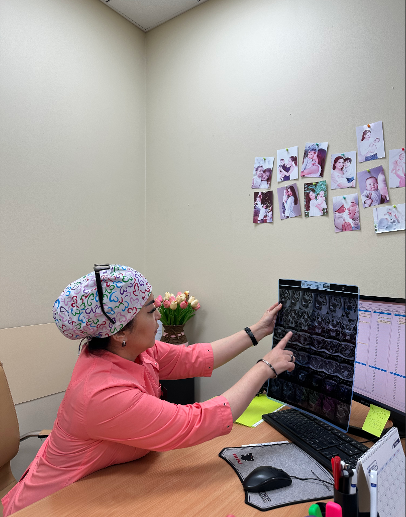 Porno seks videolarni onlayn tomosha qiling Qiz qisqa libosda sikishadi