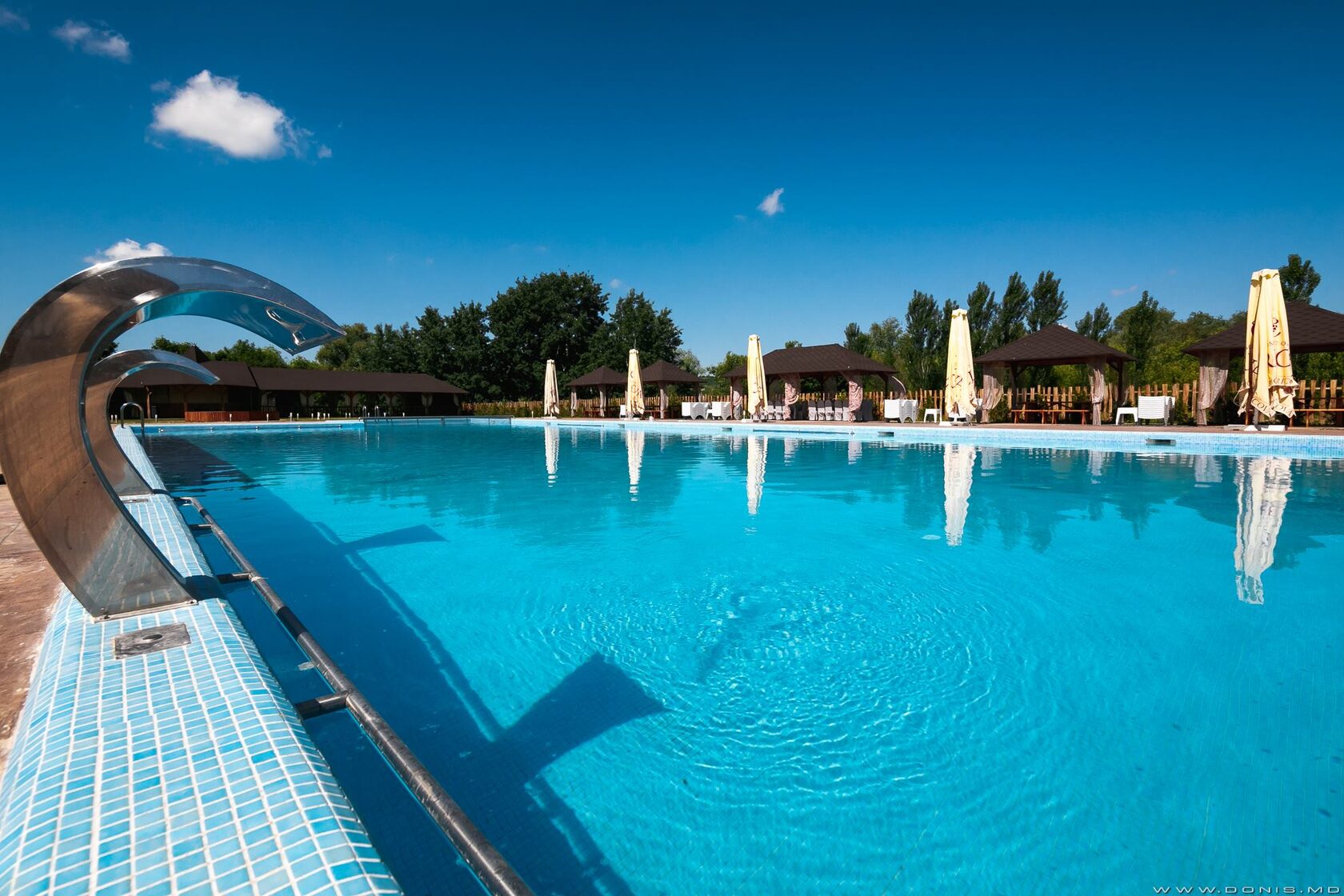 Piscani Pool Piscină
