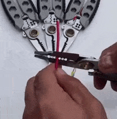 Багатофункціональні плоскогубці