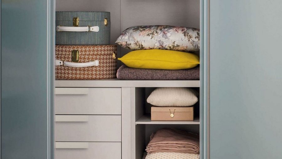 Фурнитура для шкафов и гардеробных сделана в Европе