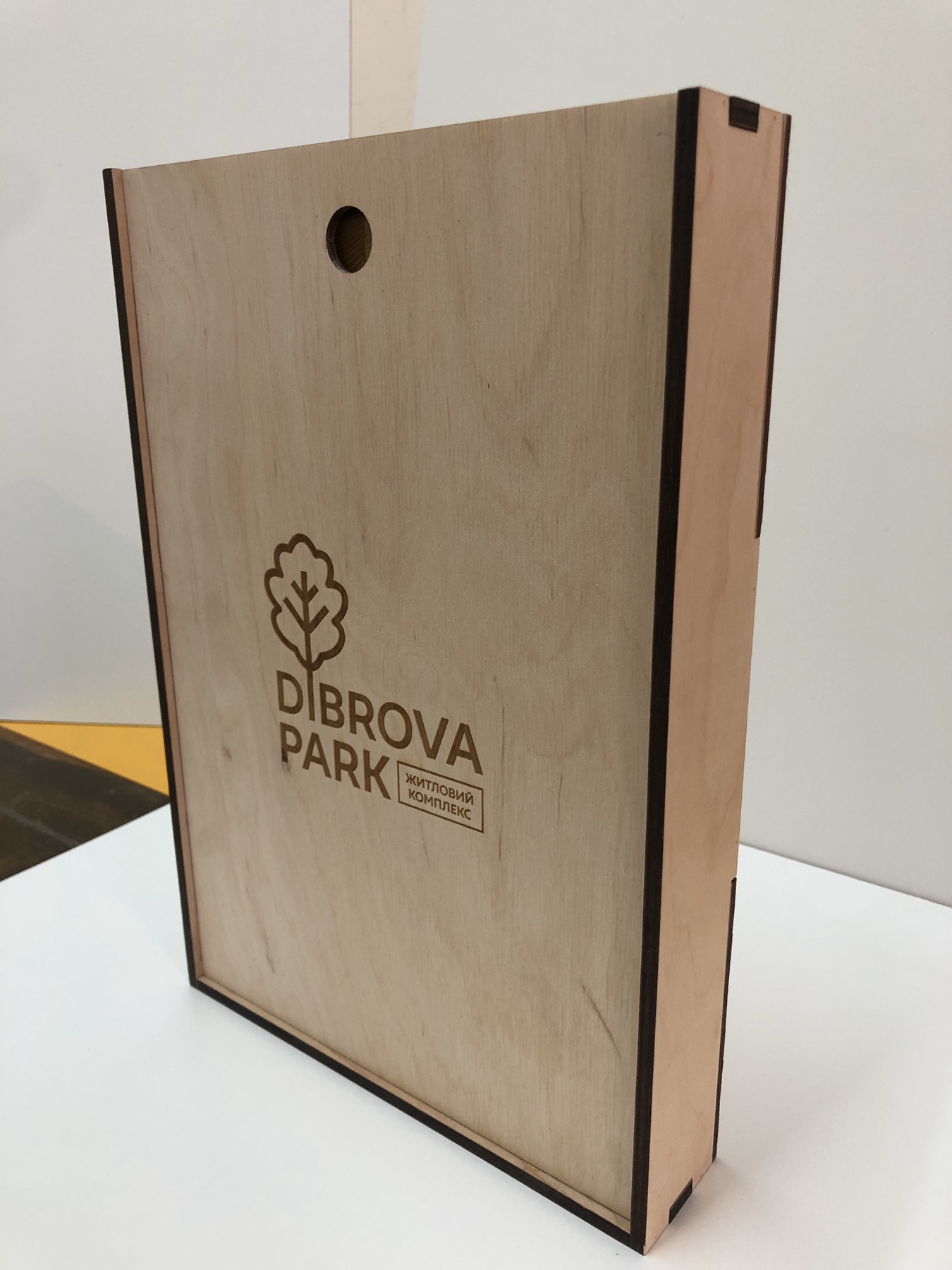 Коробка з фанери для сувенірів