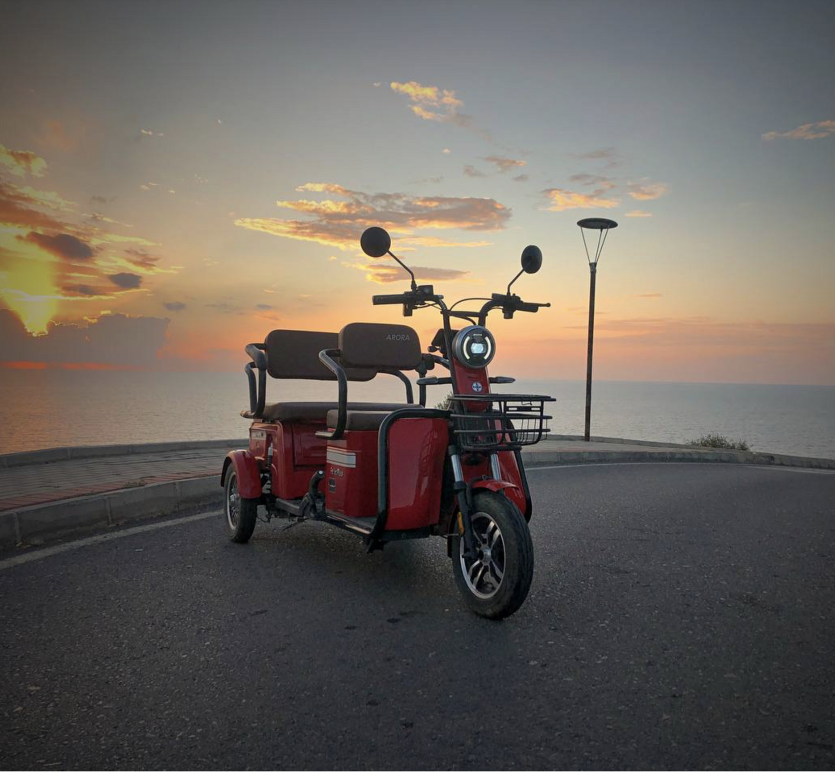 Трицикл Arora (электро)