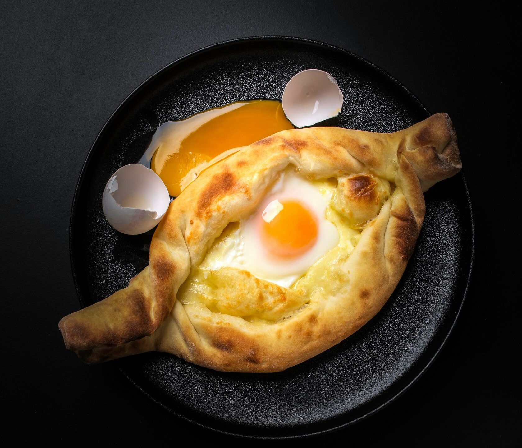 Traditional Adjaruli Khachapuri