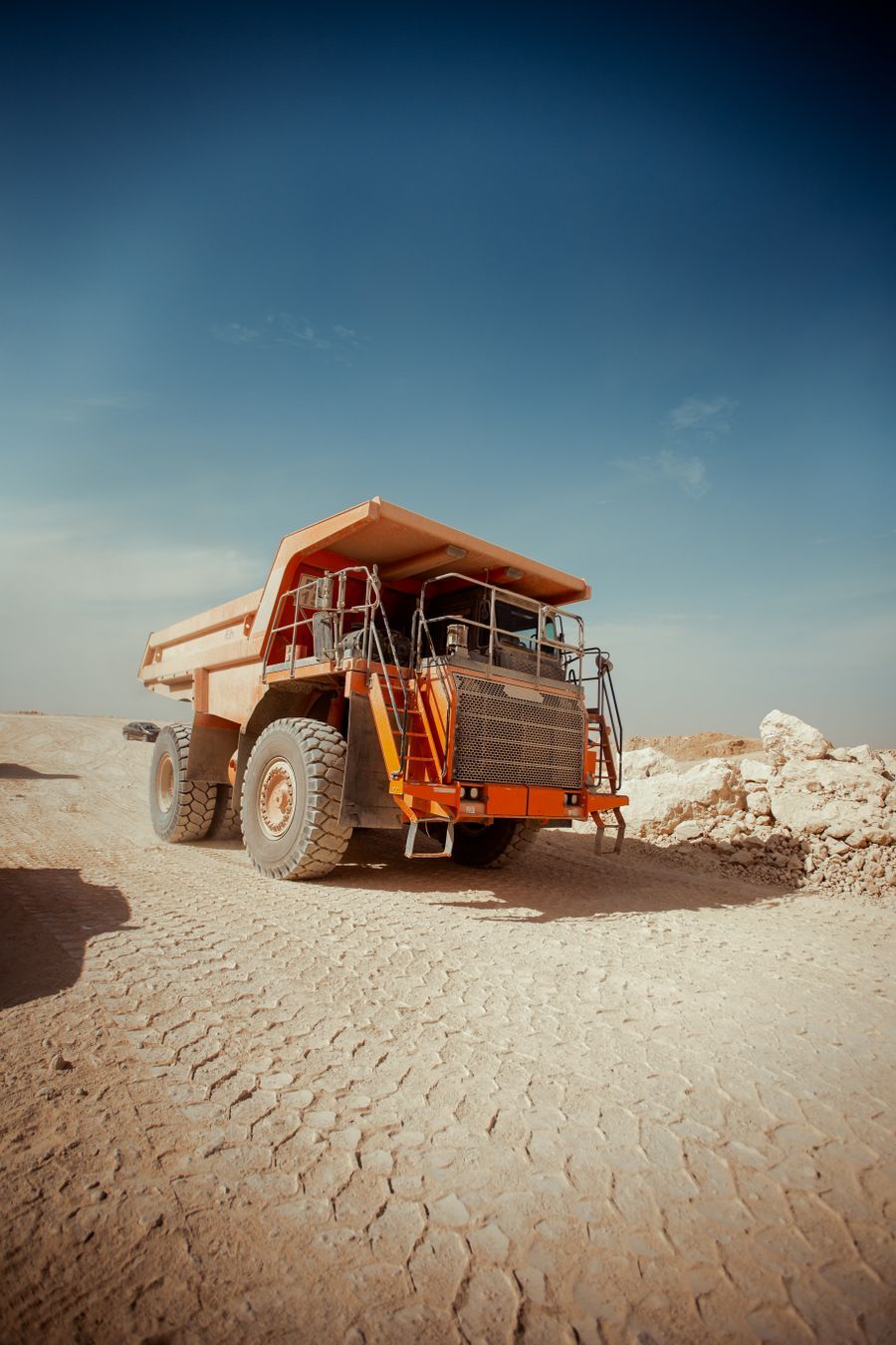 Caterpillar 797 ultra-class mining truck — Caterpillar 797 spare parts sourced by IWH from Turkey