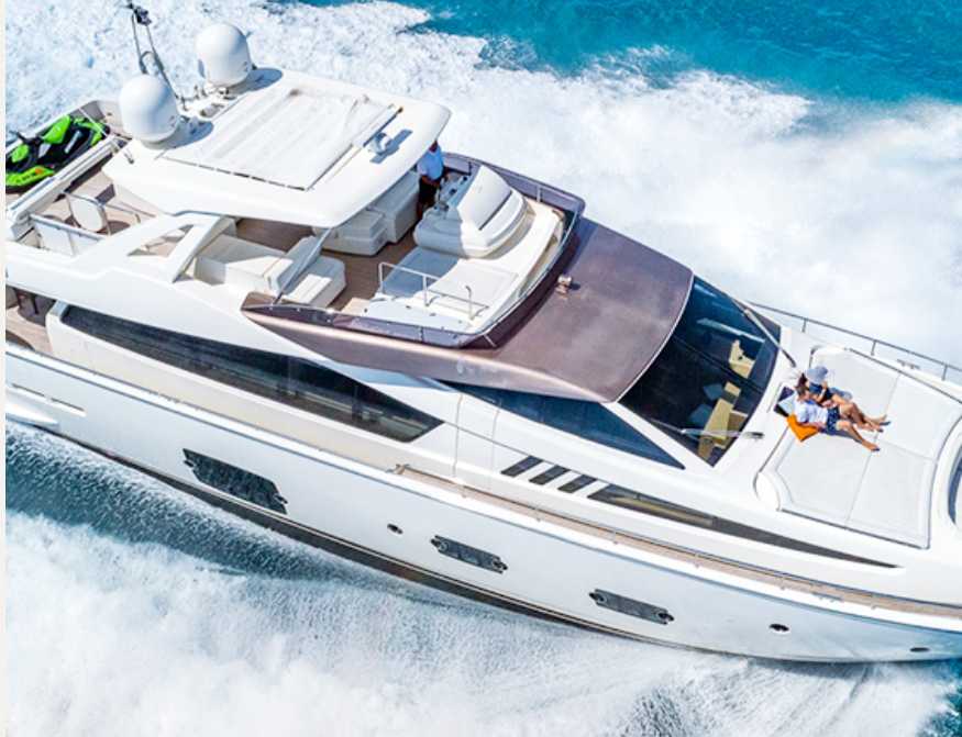 80’ FERRETTI — фото из каталога MHP Miami