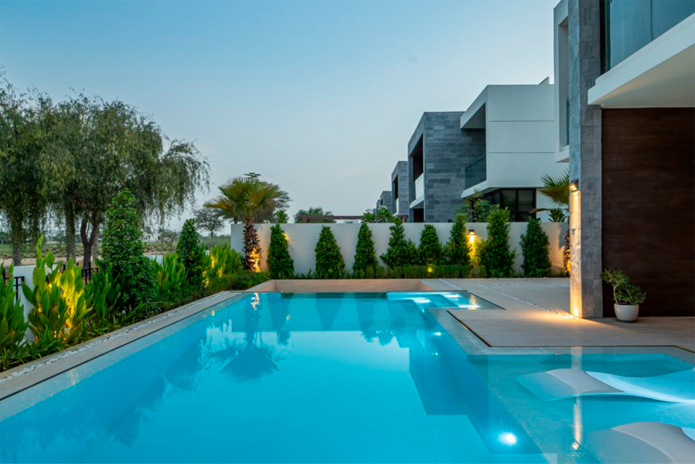 Villa pool construction in the UAE