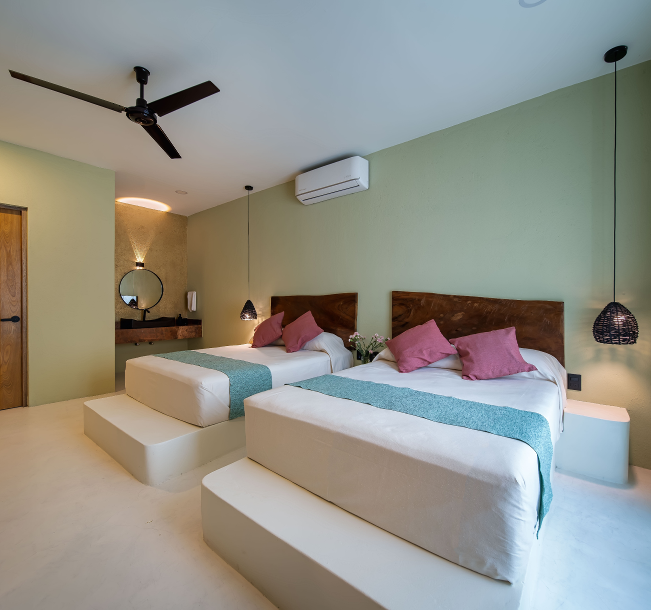 Habitacion doble con dos camas matrimoniales - Hotel Bindani