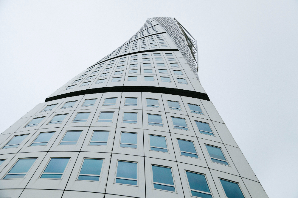 Building vs. Buying: When to Customise D365 F&O vs. Using ISV Solutions