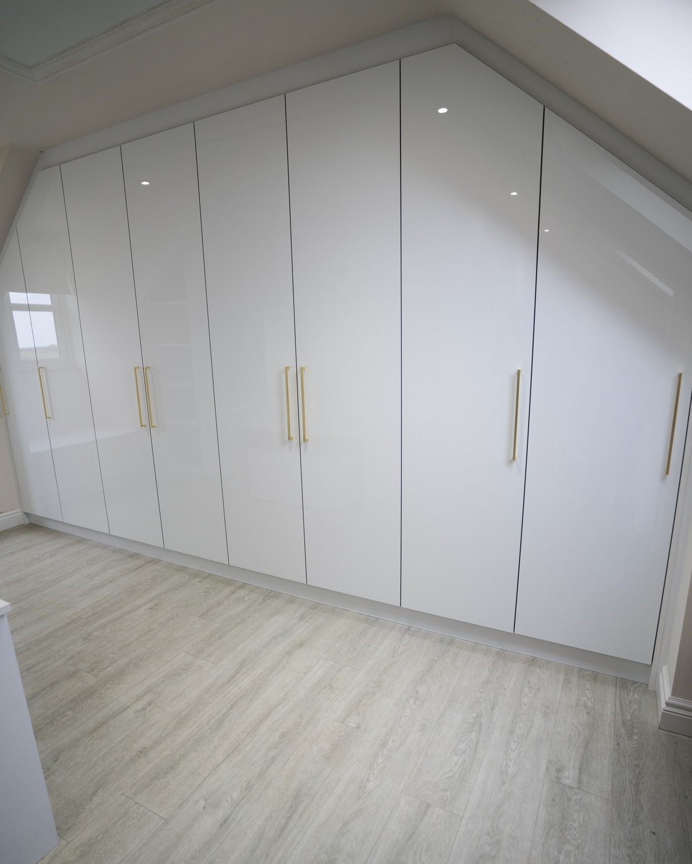 Elegant classic fitted wardrobes with panelled doors