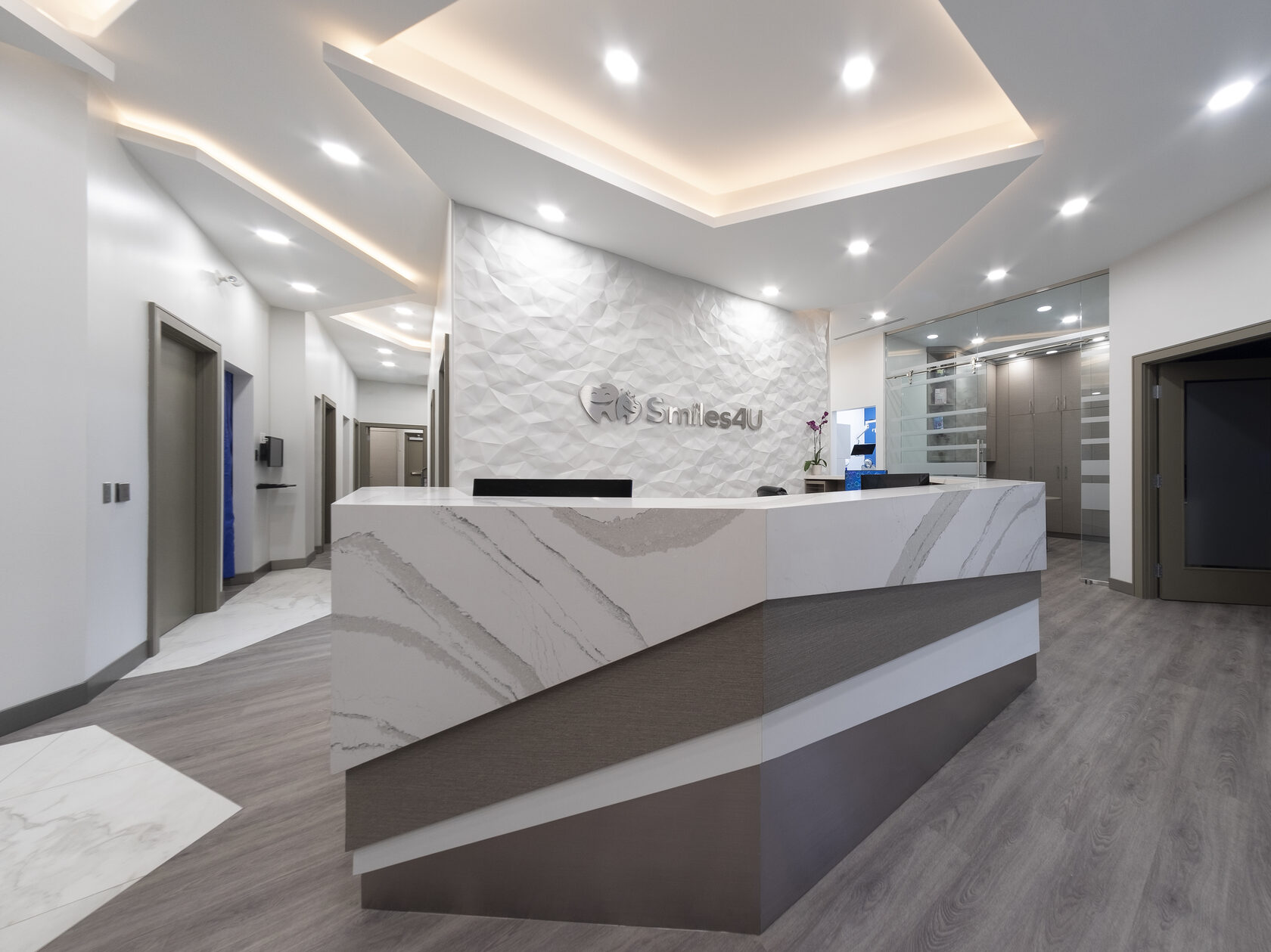 INTERIOR DESIGN OF SMILES 4U DENTAL CLINIC