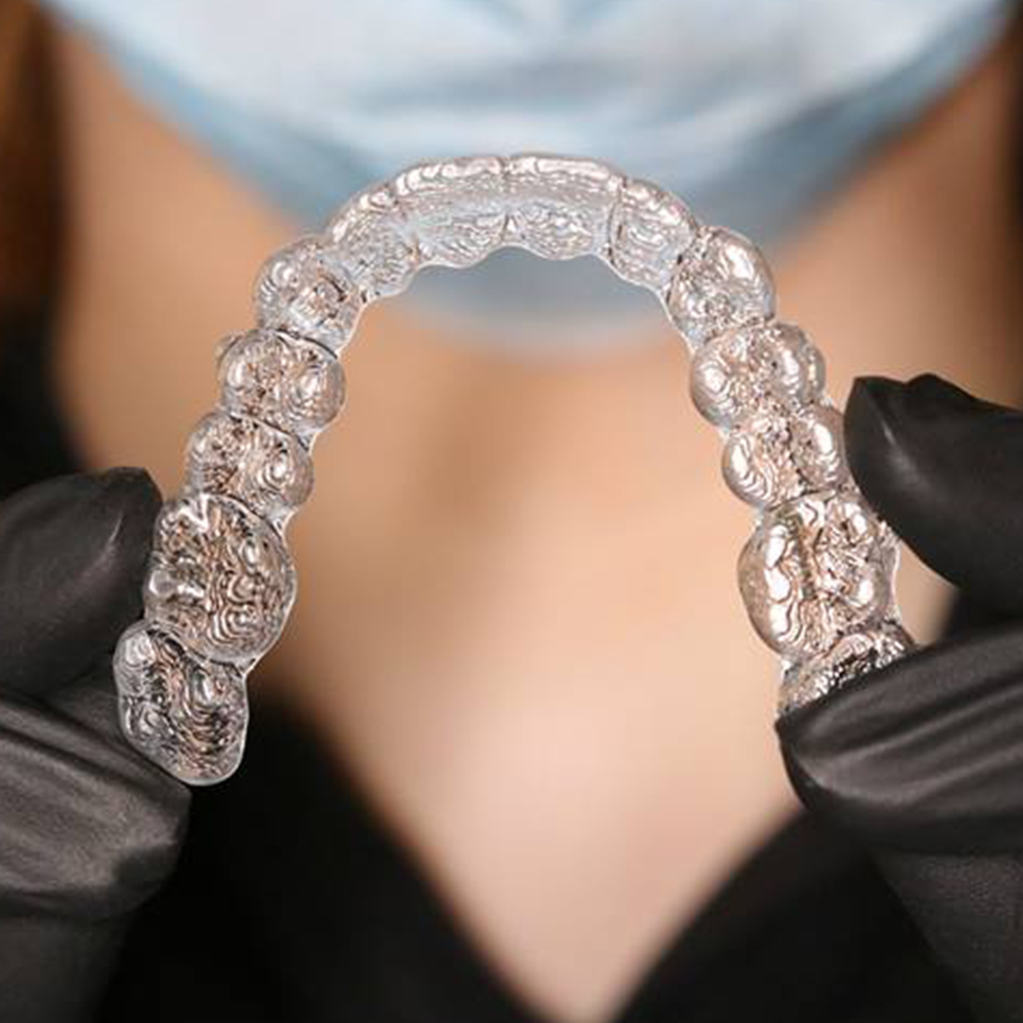 Выравнивание зубов капами