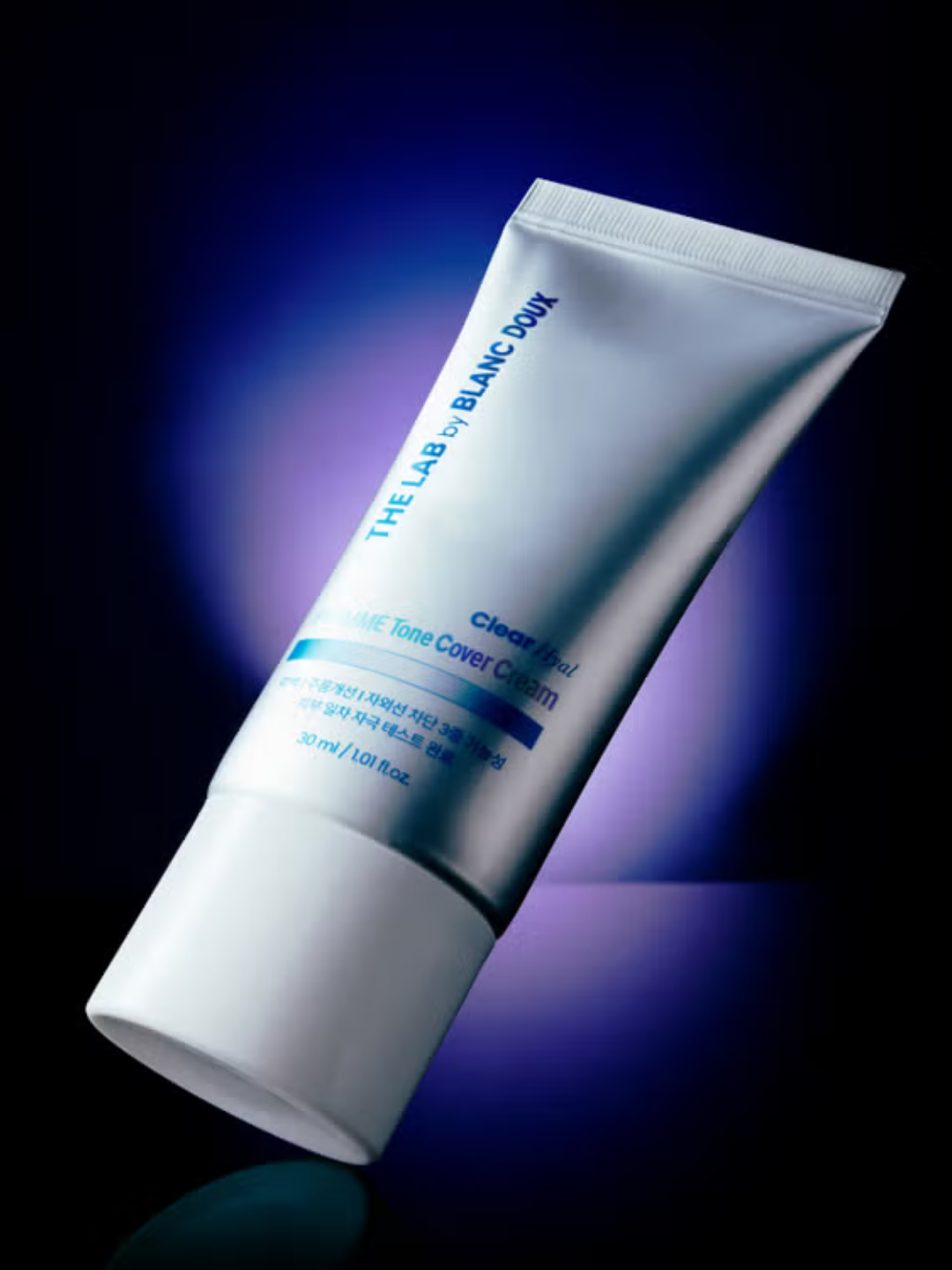 Увлажняющий мужской Тон-крем The Lab by Blanc Doux с гиалуроновой кислотой: естественная коррекция тона и уход для мужской кожи.