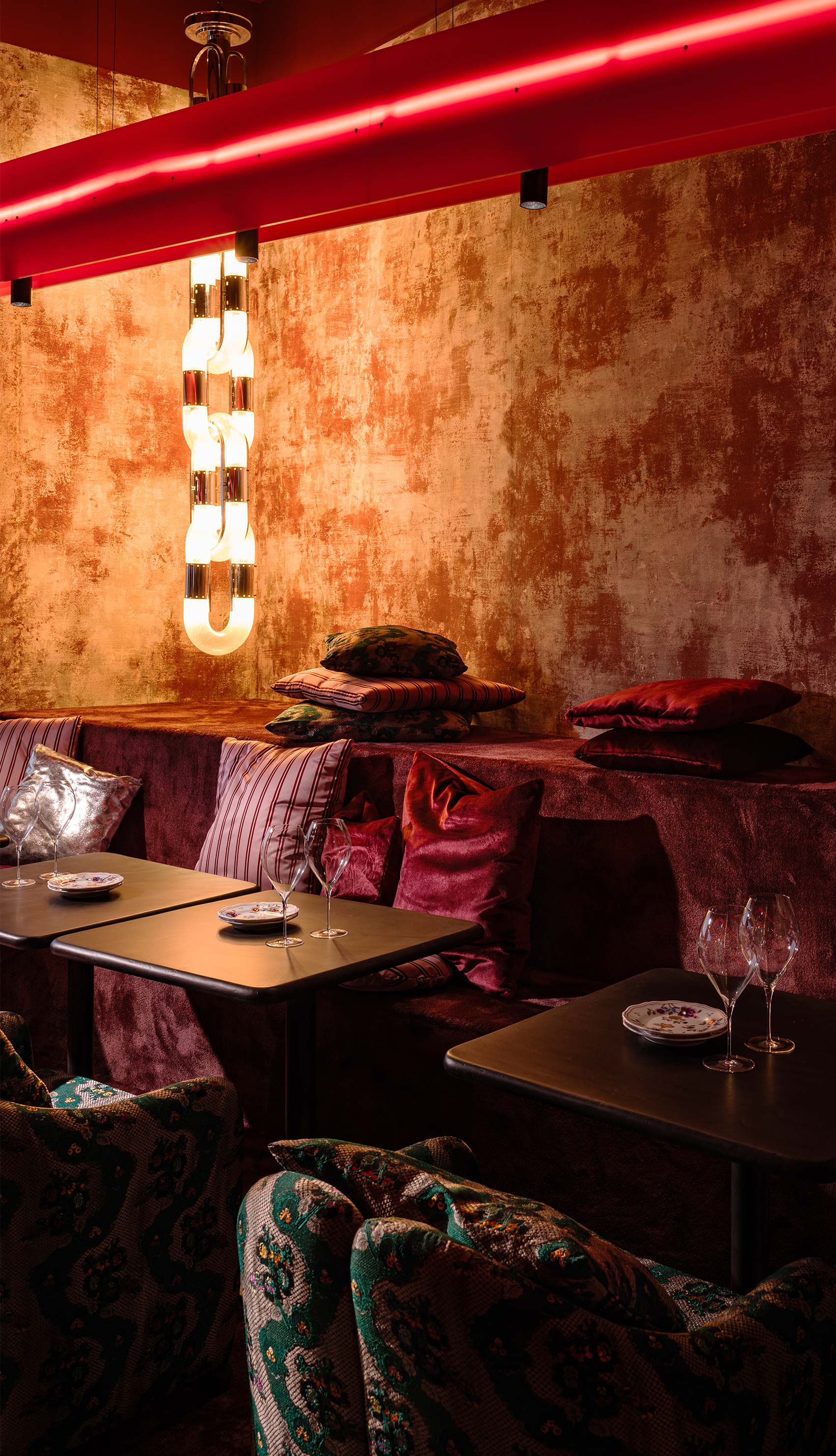 Interior – Big Wine Freaks
