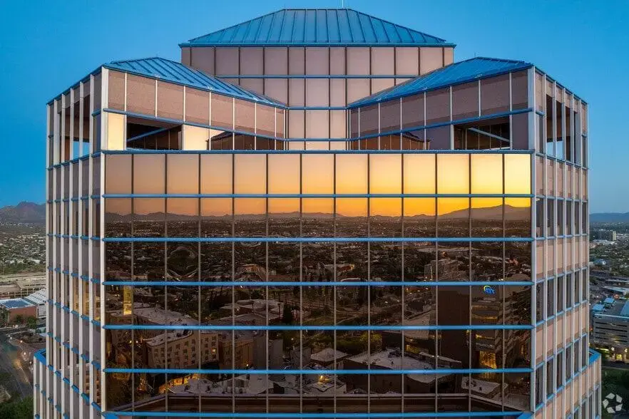 Accelerate Your Trucking Career in Tucson!