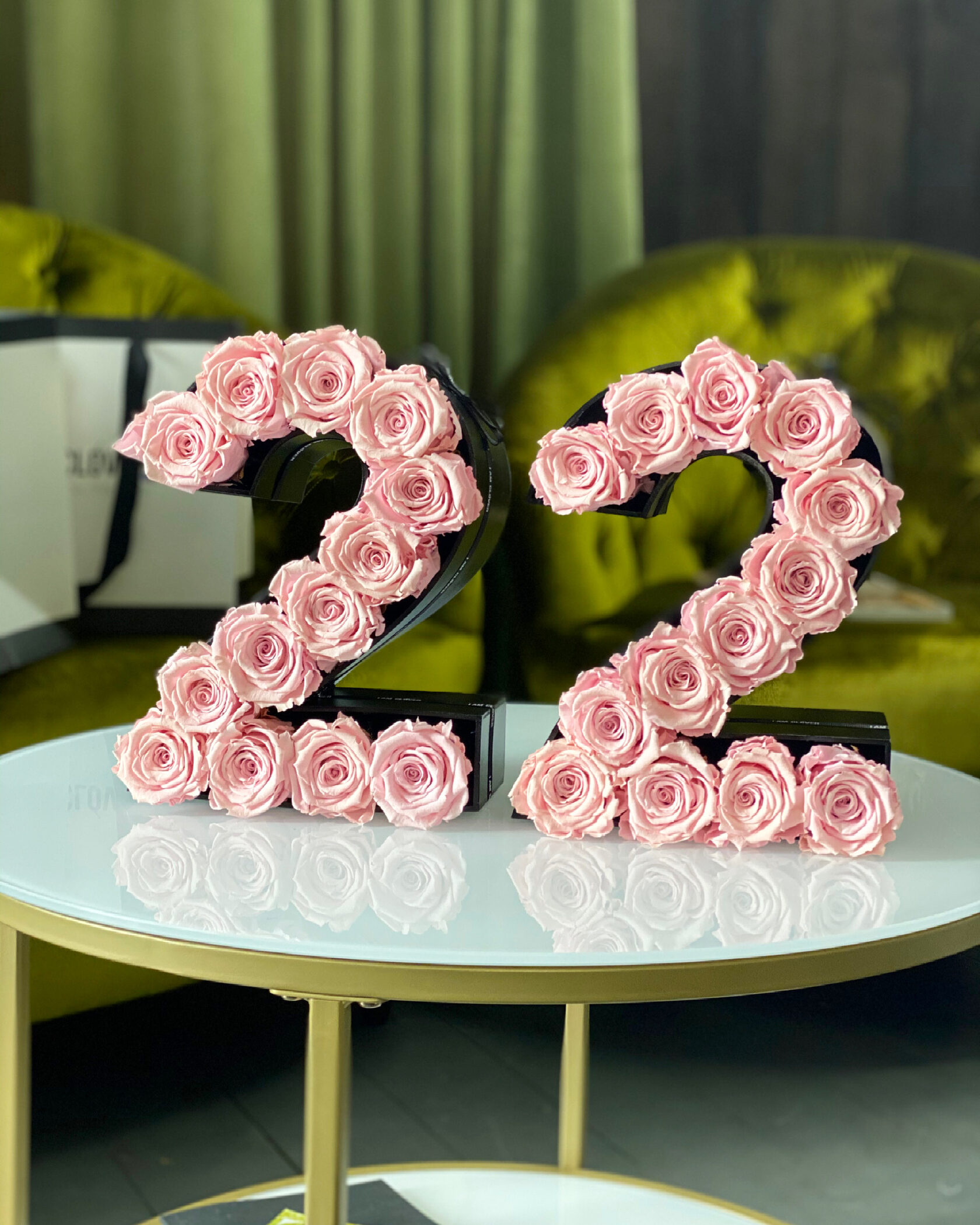 I AM CLÓVER | Luxury Preserved Roses